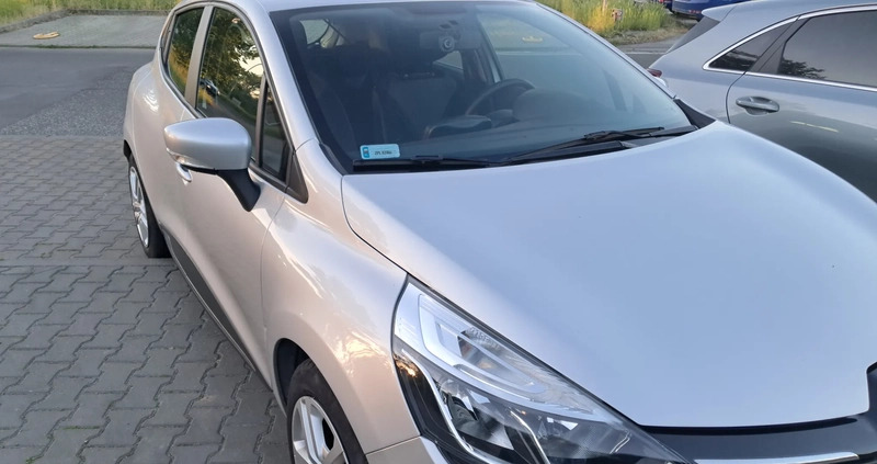 Renault Clio cena 42900 przebieg: 42103, rok produkcji 2019 z Szczecin małe 211